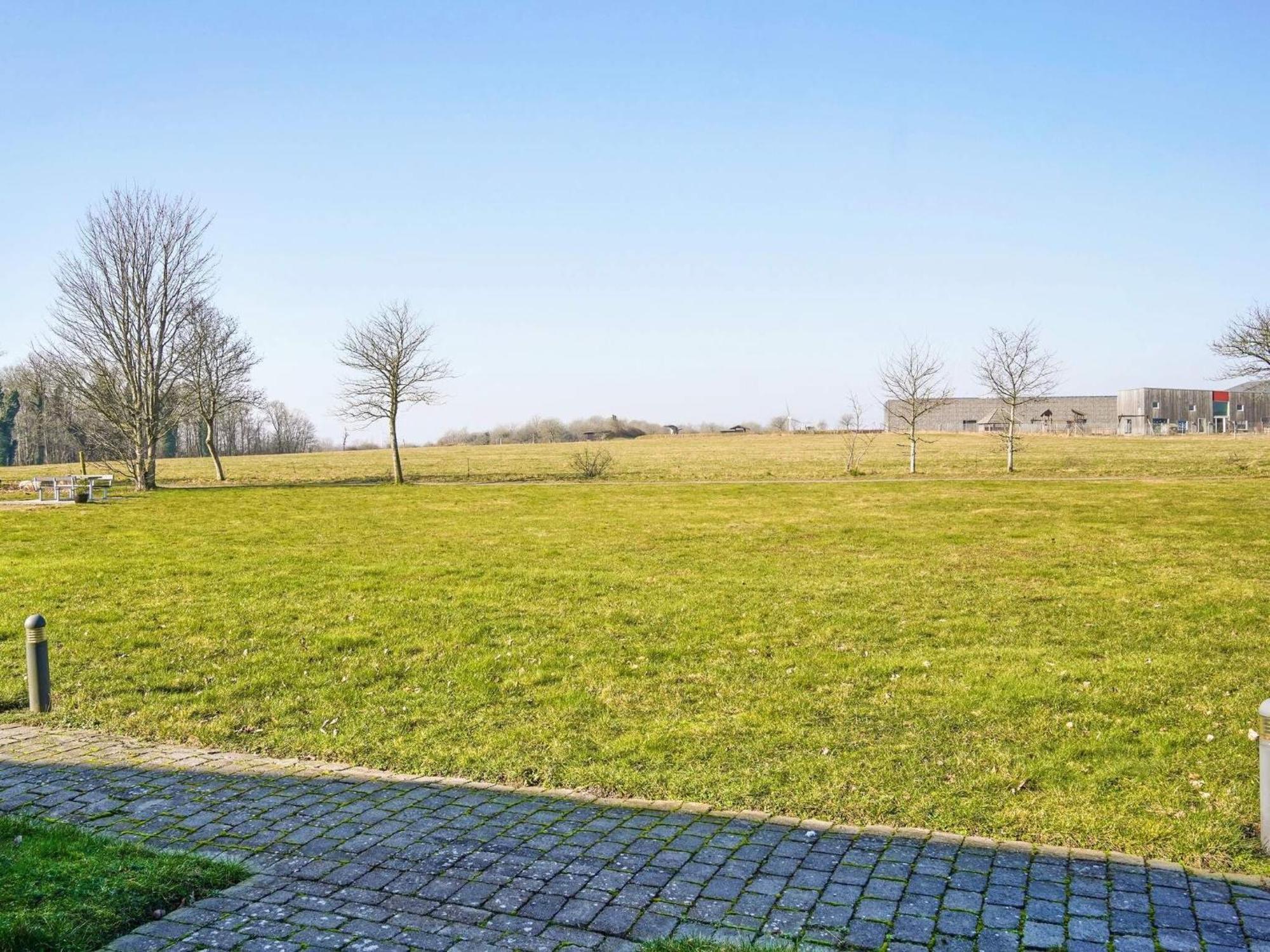 5 Person Holiday Home In AÅkirkeby エクステリア 写真