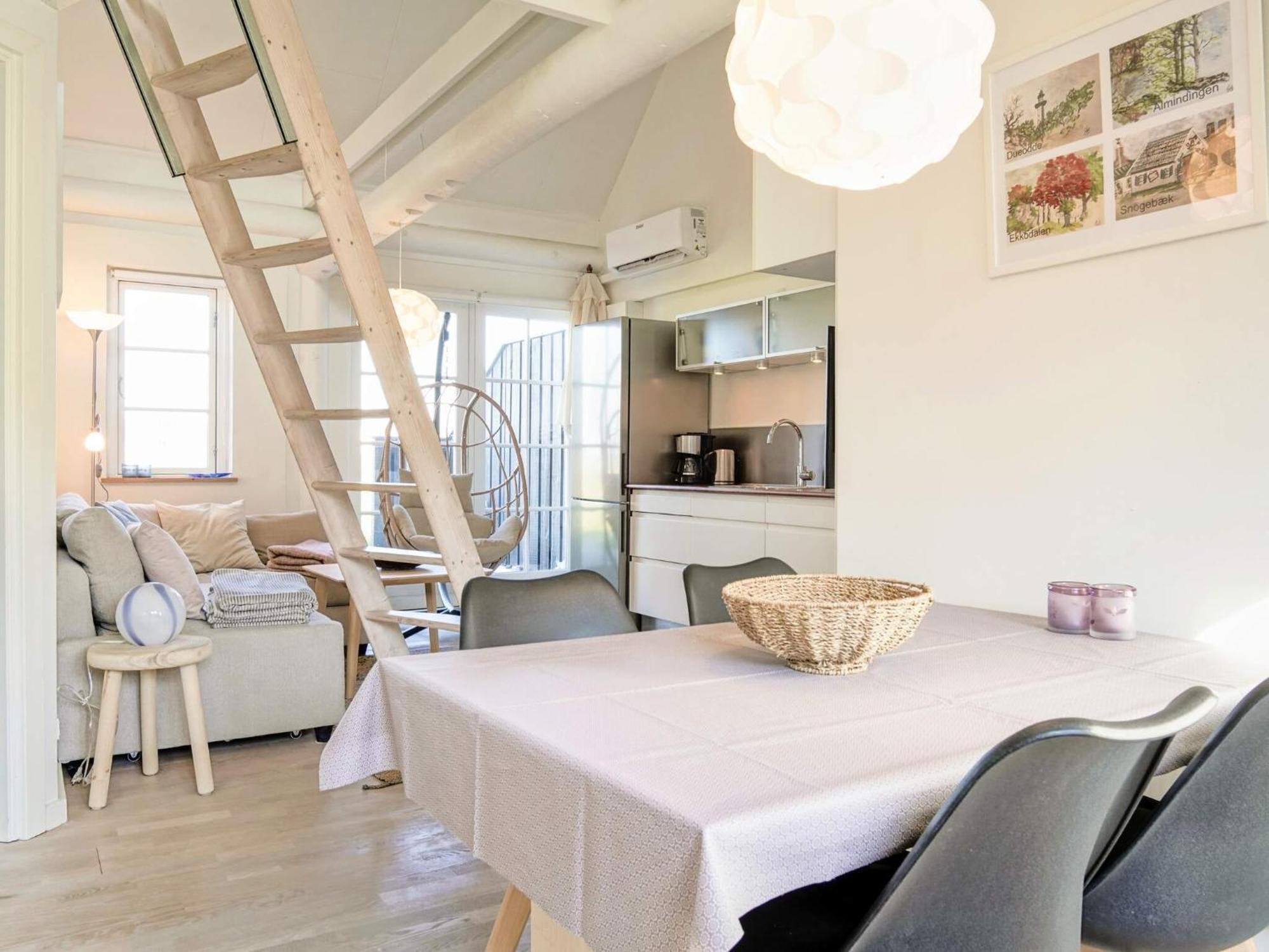 5 Person Holiday Home In AÅkirkeby エクステリア 写真