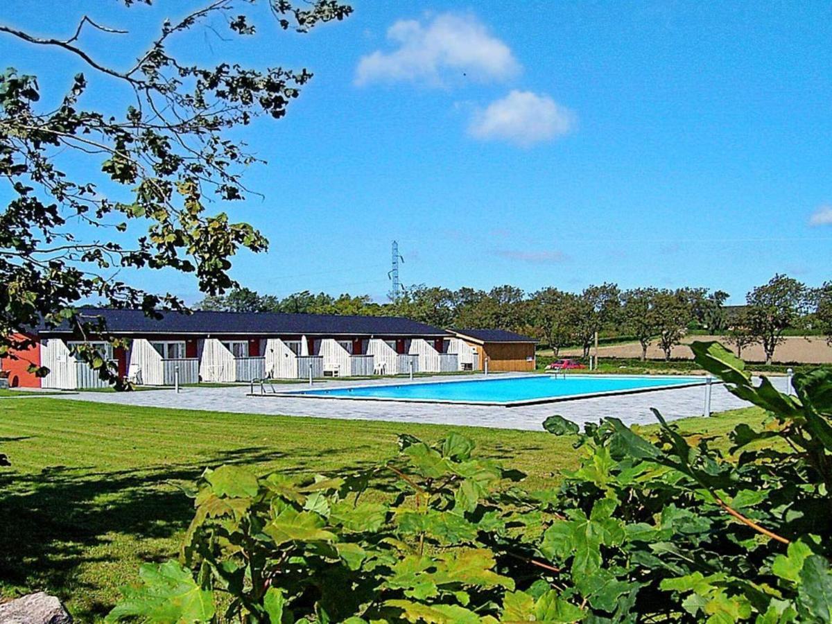 5 Person Holiday Home In AÅkirkeby エクステリア 写真