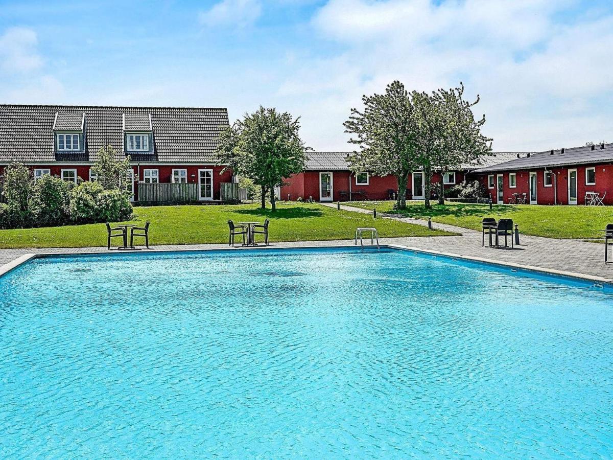 5 Person Holiday Home In AÅkirkeby エクステリア 写真